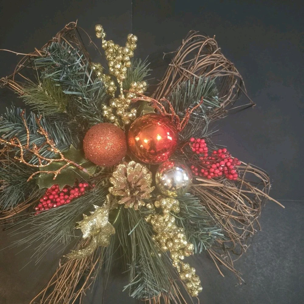 The Unbranded Brand greet season